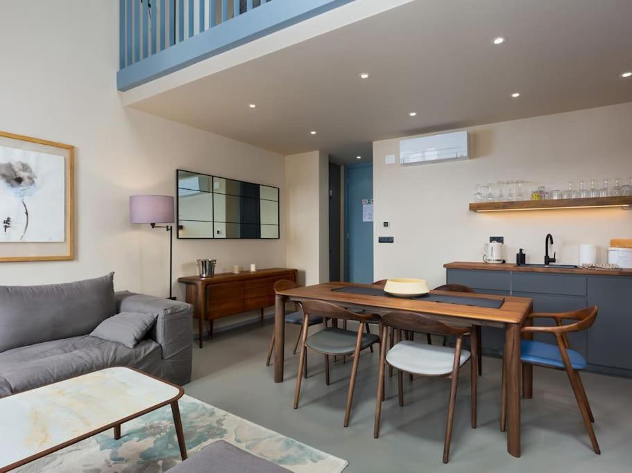 Loft De24 By Irundo Apartment Ровин Екстериор снимка